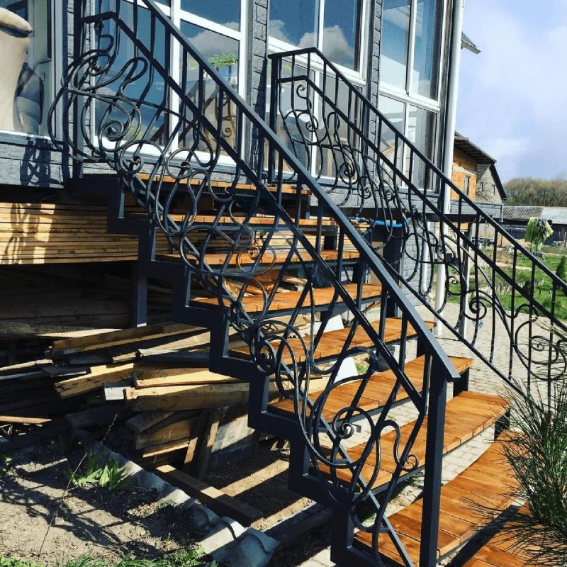 Кованое крыльцо