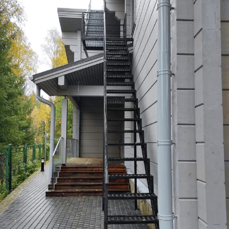 Лестница пожарная металлическая