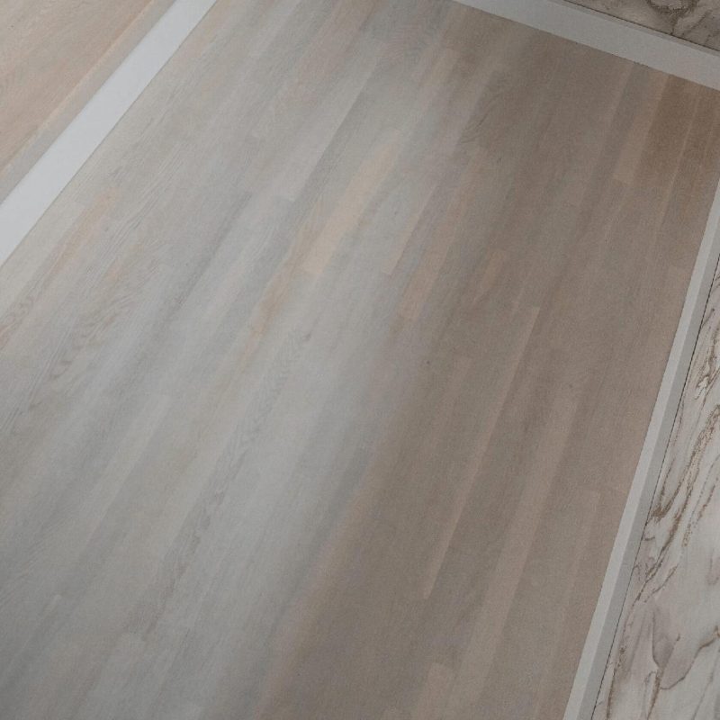 Облицовка бетонной лестницы беленым дубом с доп ступенью на полу