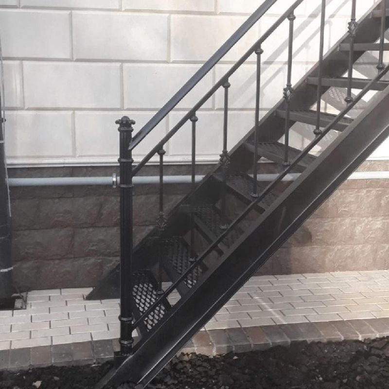 Пристроенная лестница